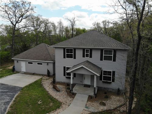 109 11th Ave Se, Gravette, AR, 72736-8998 | Card Image