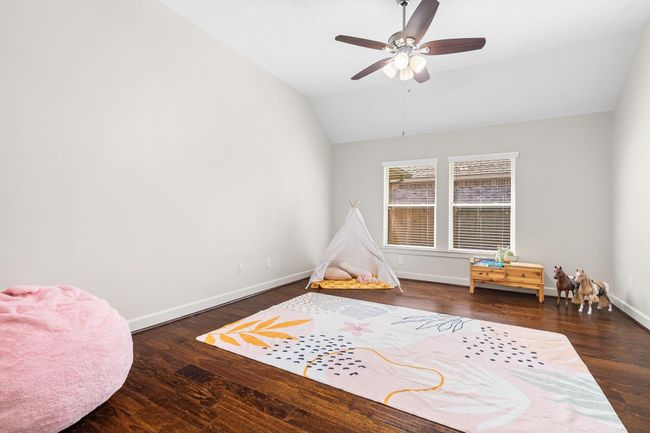 Plenty of space to do what you want. | Image 21