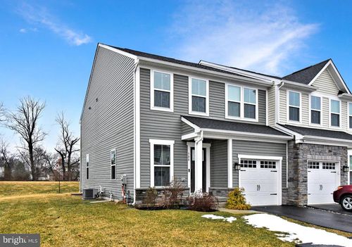 500 Sterling Dr, EAST NORRITON, PA, 19401-2122 | Card Image