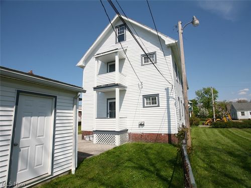 3698 Menlo Rd, Shaker Heights, OH, 44120-5057 | Card Image