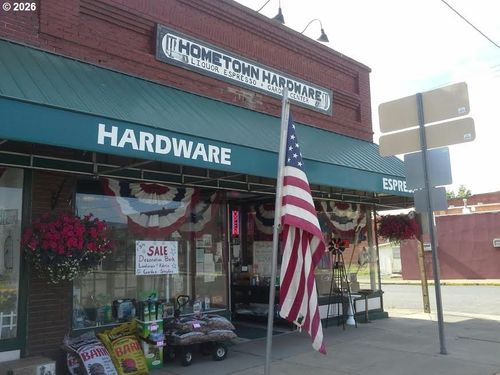 206 S Main St, Union, OR, 97883-8904 | Card Image