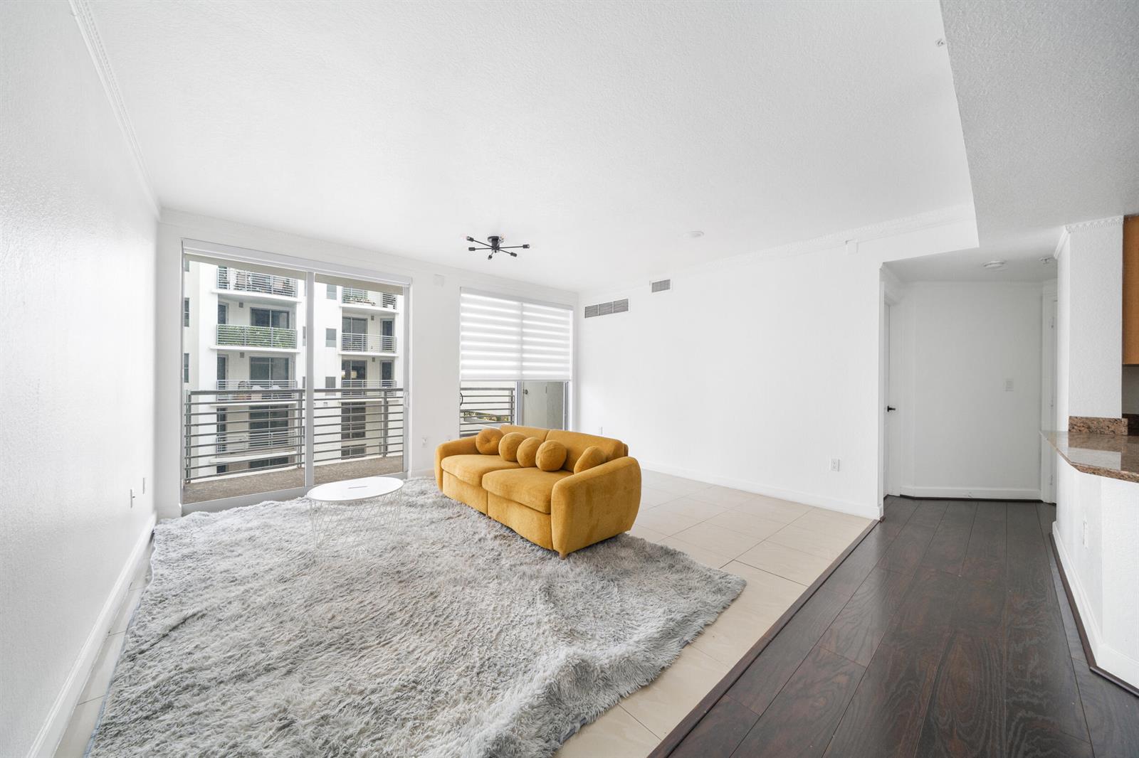 Residential Lease in Hollywood 3