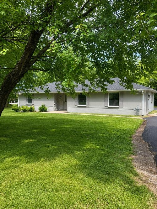 315 Pioneer Dr, Smyrna, TN, 37167-5009 | Card Image
