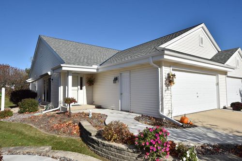 1875 Woodview Circle, Port Washington, WI, 53074 | Card Image