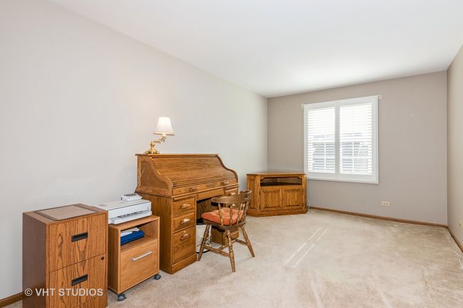 1351 Woodlake Dr, Townhouse with 2 bedrooms, 2 bathrooms and 1 parking in Carol Stream IL | Image 16
