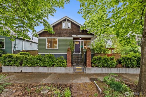902 22nd Ave, Seattle, WA, 98122-4808 | Card Image