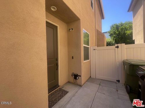 7937 N Keer Dr, Reseda, CA, 91335-1276 | Card Image