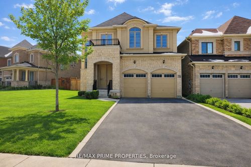 853 Harry Douglas St, Newmarket, ON, L3X0K3 | Card Image