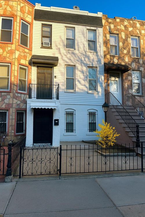 1172 Halsey St, Brooklyn, NY, 11207-4068 | Card Image