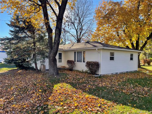 11 5th Ave, Newburgh, NY, 12550-2717 | Card Image