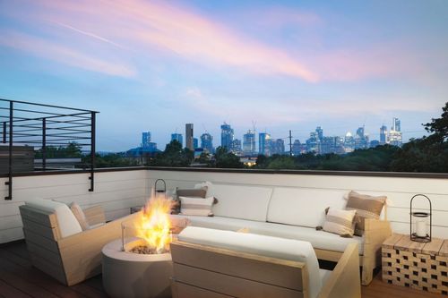 1911 10th St, Austin, TX, 78702-3407 | Card Image