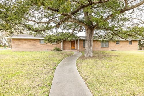 726 Saint Vincent Street, Gonzales, TX, 78629 | Card Image