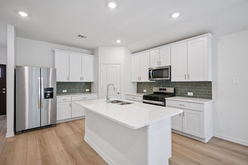 6624 Creek Edge Circle, Fort Worth, TX, 76036 | Card Image