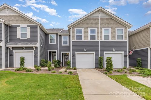 17112 Carolina Hickory Dr, Huntersville, NC, 28078-2515 | Card Image