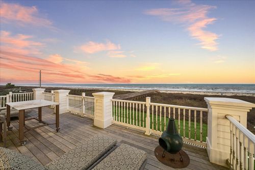 19507 Shores Dr, Galveston, TX, 77554-8635 | Card Image