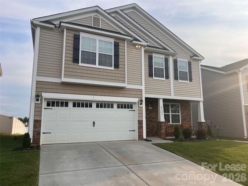 8185 Kennesaw Dr, Gastonia, NC, 28056-8146 | Card Image