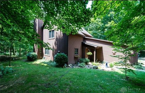 1685 Lower Bellbrook Rd, Xenia, OH, 45385-9309 | Card Image