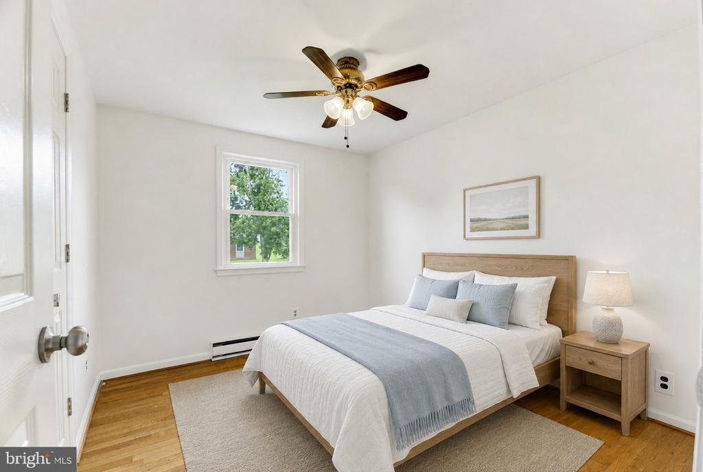 Residential in MOUNT JACKSON 4
