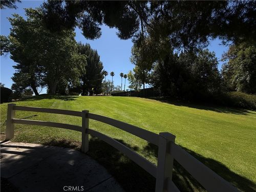 19946 Avenue Of The Oaks, Newhall, CA, 91321-1386 | Card Image