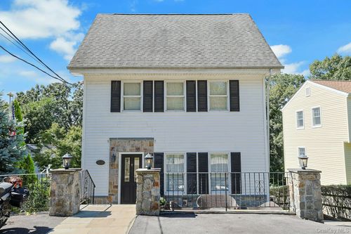 75 Franklin Ave, Valhalla, NY, 10595-1905 | Card Image