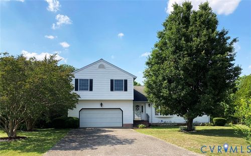 5 Jamesview Cir, Smithfield, VA, 23430-1603 | Card Image