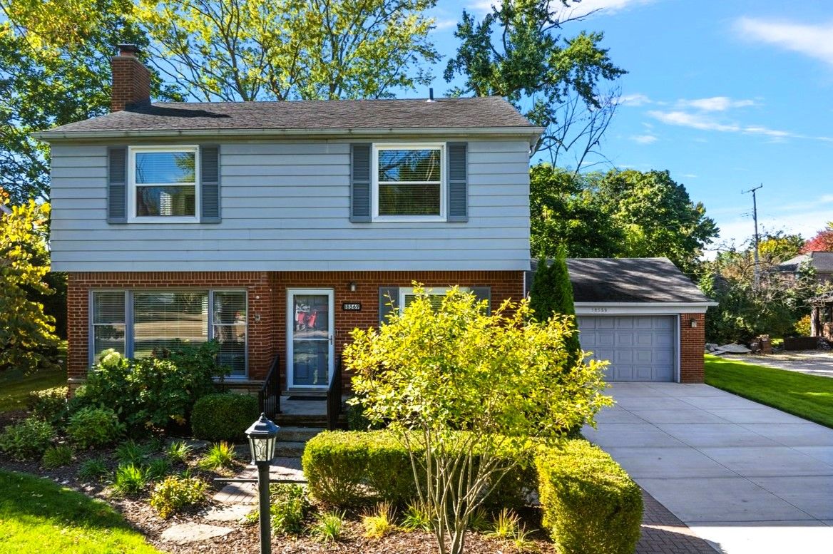 Riverside Dr, Beverly Hills, MI 48025