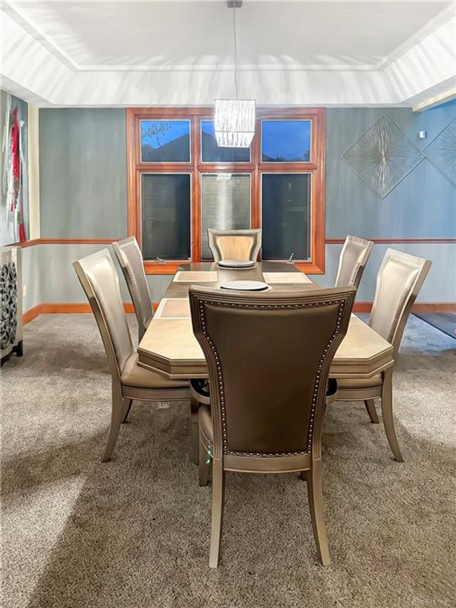 Formal Dining Room | Image 13
