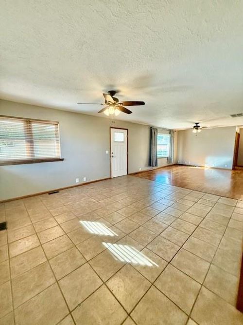 409 E Michigan, Corn, OK, 73024-9239 | Card Image