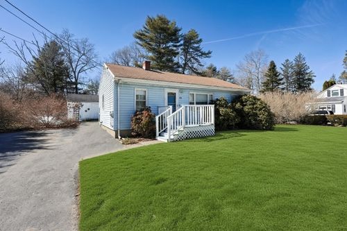 440 South St, Plainville, MA, 02762-1119 | Card Image