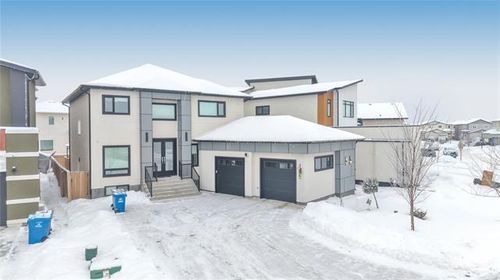 49 Prairie Spring Bay, Winnipeg, MB, R2R2Z6 | Card Image