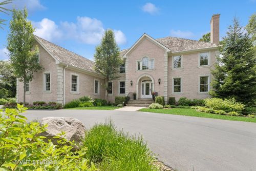 301 Belle Foret Dr, Lake Bluff, IL, 60044-1200 | Card Image