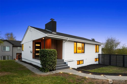 4839 S Holly St, Seattle, WA, 98118-3331 | Card Image