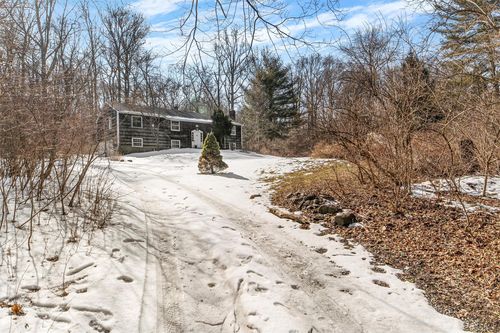 255 Chadeayne Rd, Ossining, NY, 10562-1435 | Card Image
