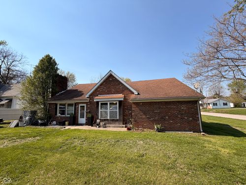 205 E Washington St, Loogootee, IN, 47553-2108 | Card Image