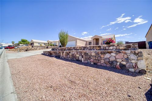 3460 Sundial Dr, Bullhead City, AZ, 86429-7631 | Card Image