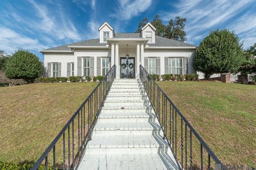 13415 Highland Rd, Baton Rouge, LA, 70810-5010 | Card Image