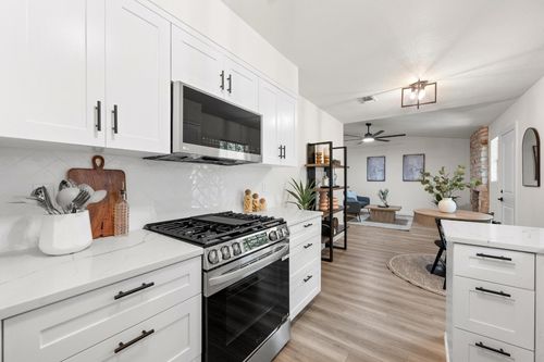 7002 Teaberry Dr, Austin, TX, 78745-6433 | Card Image