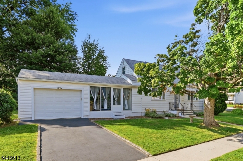 Residential in Clifton City 3