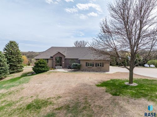 8415 E Sunset Cir Circle, Brandon, SD, 57005 | Card Image