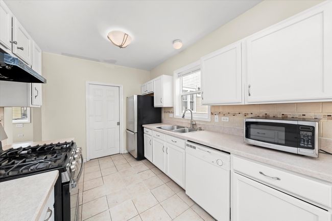 7546 W 61 St St, House other with 3 bedrooms, 2 bathrooms and 2 parking in Summit IL | Image 11