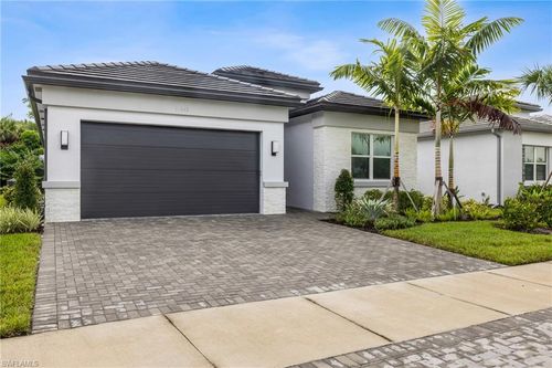 12448 Violet Ln, NAPLES, FL, 34120-4064 | Card Image