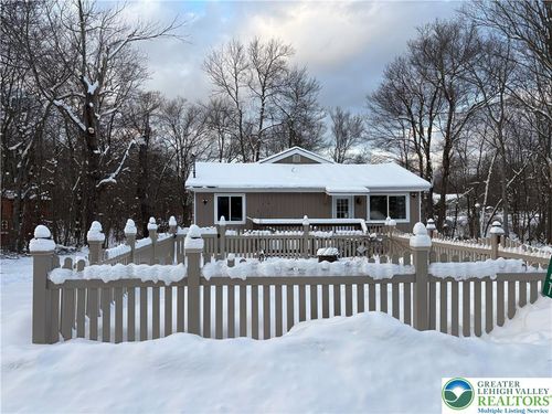 9851 Deerwood Dr, Tobyhanna, PA, 18466-3884 | Card Image