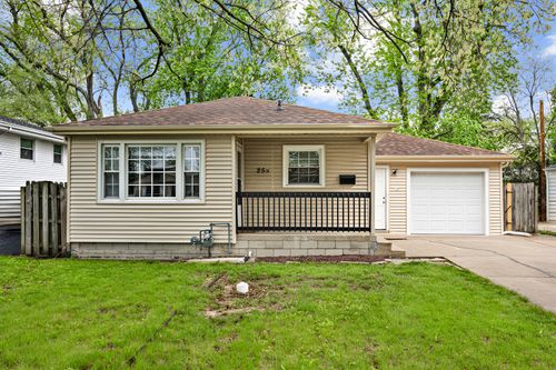 25 N Iowa Ave, Addison, IL, 60101-3812 | Card Image