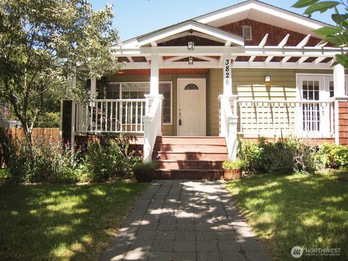 3826 Ne 120th Street, Seattle, WA, 98125 | Card Image