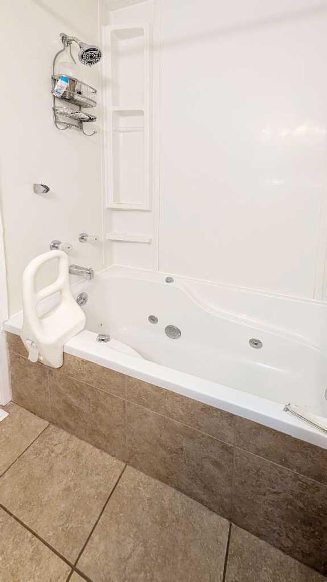 3503 Cedarille Drive Sw, House other with 5 bedrooms, 2 bathrooms and 2 parking in Calgary AB | Image 12