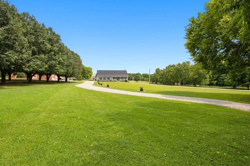 3816 Petty Ln, Columbia, TN, 38401-7316 | Card Image