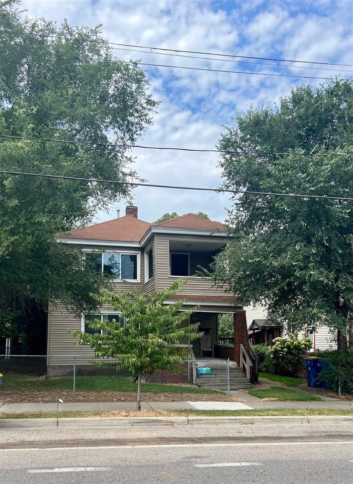 Jefferson Ave, Grand Rapids, MI 49507