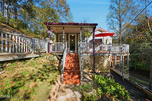 200 Gunport Dr, Duffield, VA, 24244-4042 | Card Image