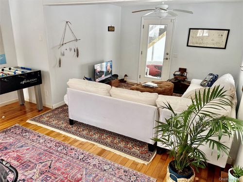 126 Fairview Ave, Montauk, NY, 11954-5250 | Card Image