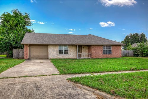 2007 Solomon Dr, Commerce, TX, 75428 | Card Image